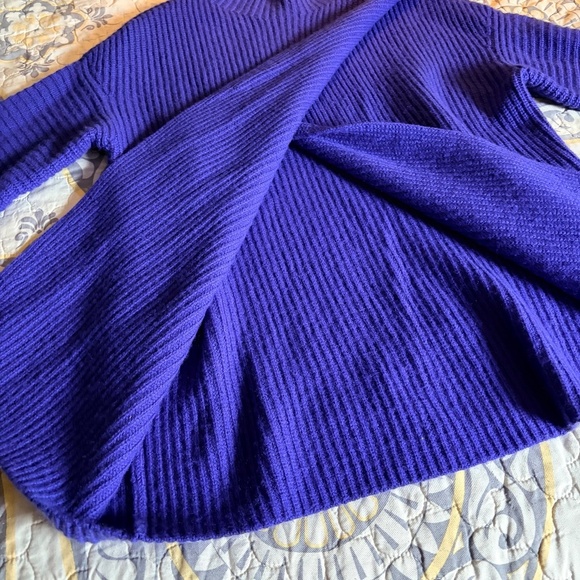 Athleta Wool, Cashmere Purple Azalea Chunky Mock Neck Cross over Sweater, Medium - Picture 7 of 11